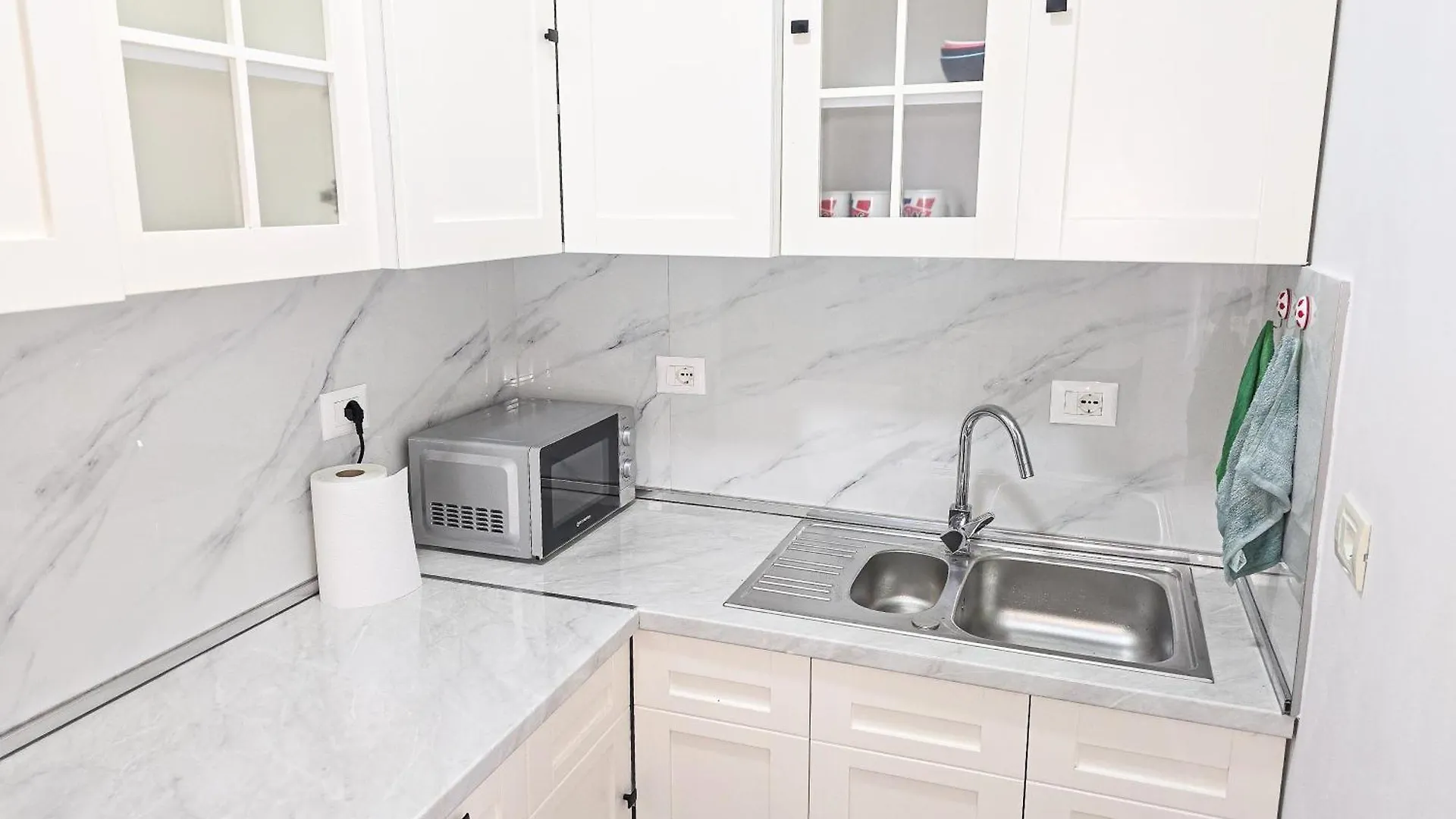 Lake Park 2Br Apartment Tirana