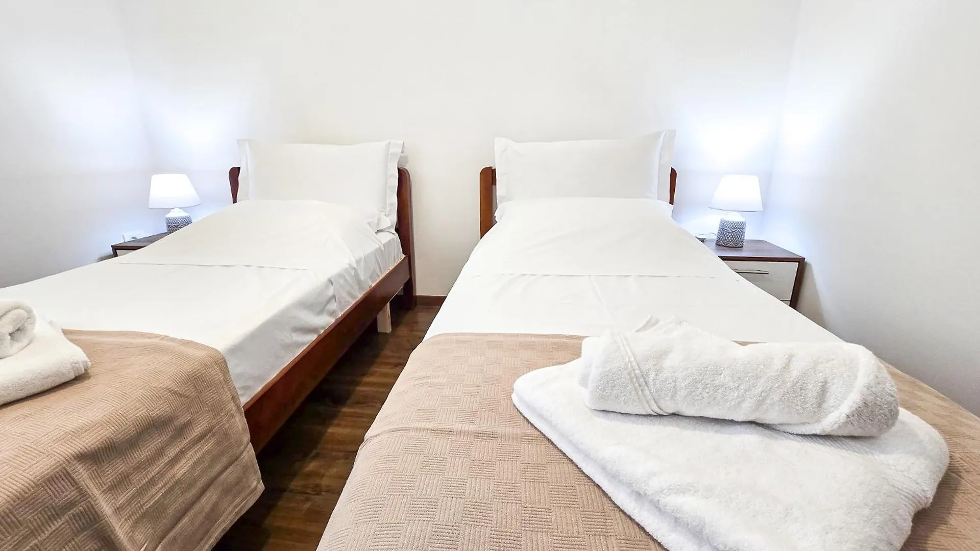 Lake Park 2Br Apartment Tirana