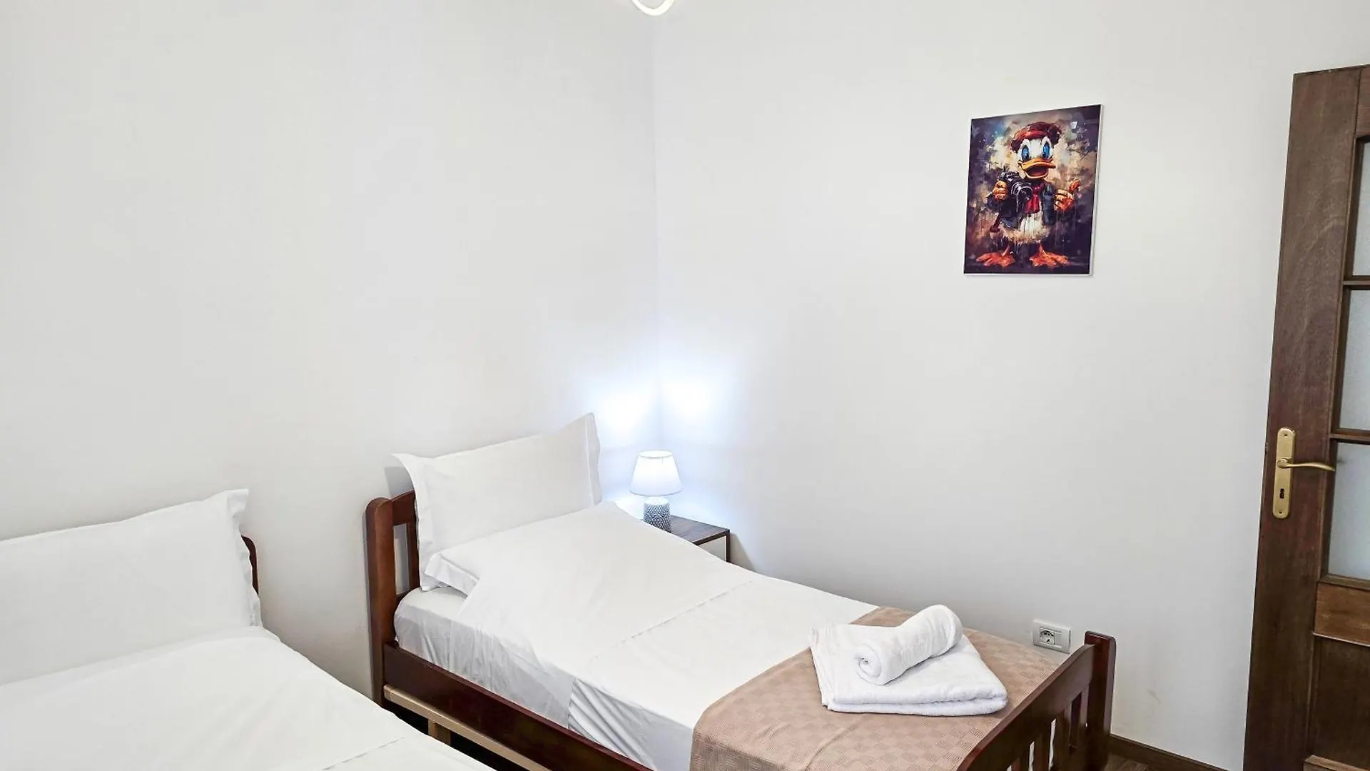 Lake Park 2Br Apartment Tirana