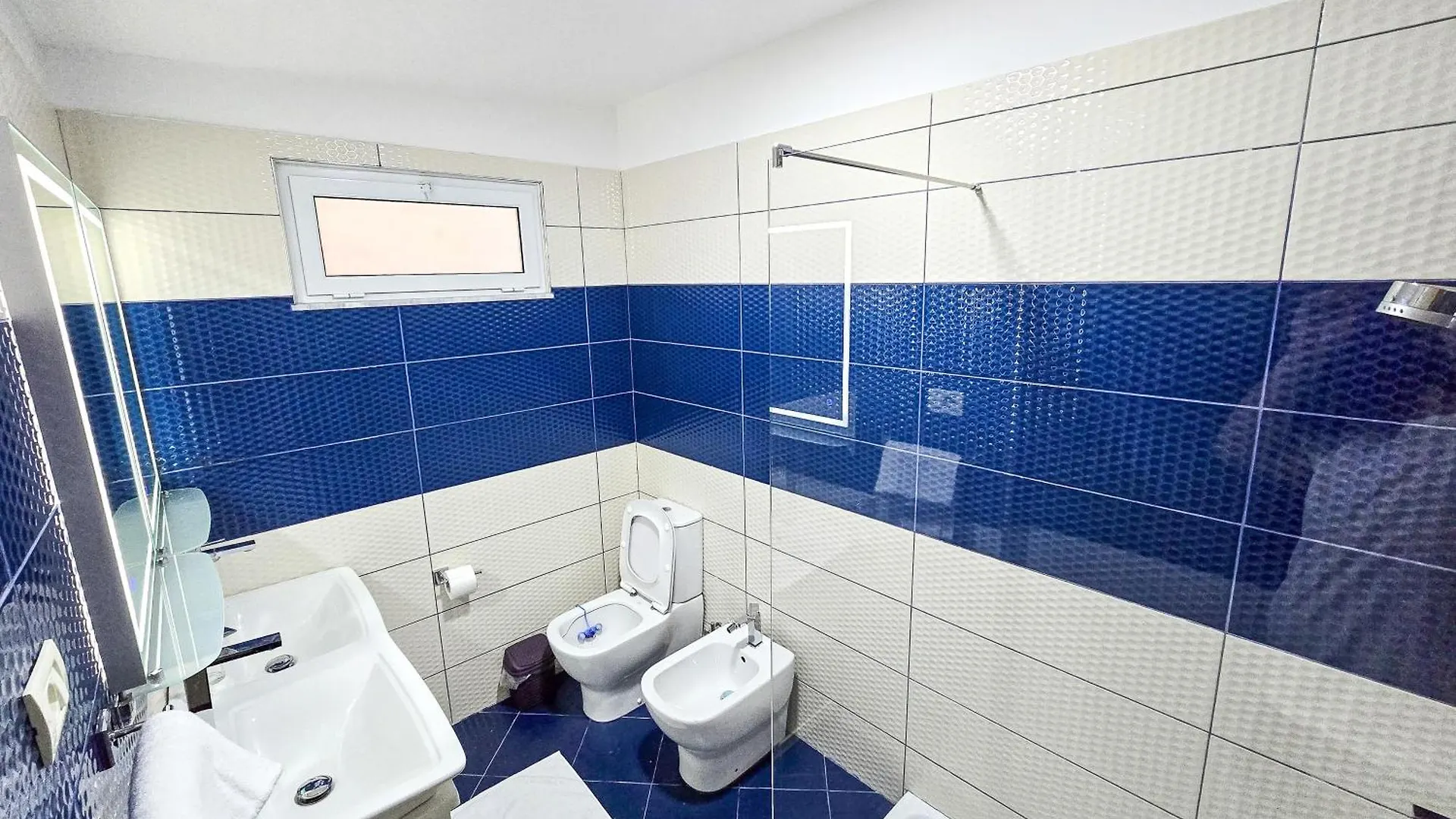 Lake Park 2Br Apartment Tirana